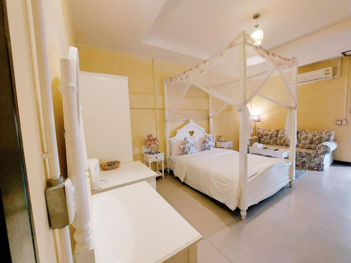 Retro Box Hotel Chumphon Zewnętrze zdjęcie
