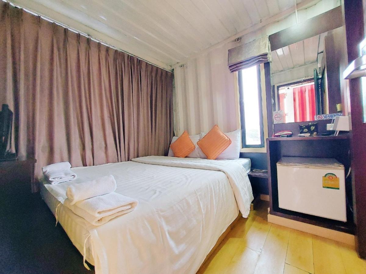 Retro Box Hotel Chumphon Zewnętrze zdjęcie