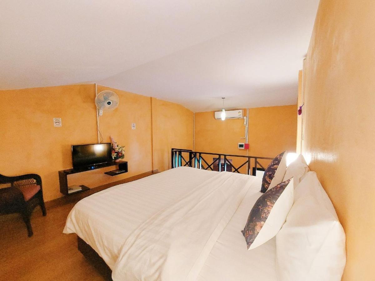 Retro Box Hotel Chumphon Zewnętrze zdjęcie