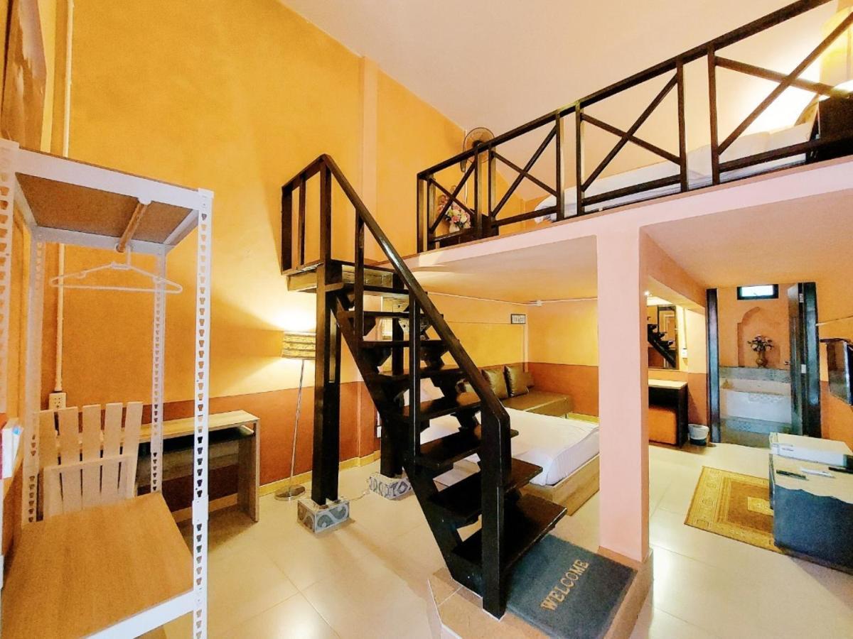 Retro Box Hotel Chumphon Zewnętrze zdjęcie