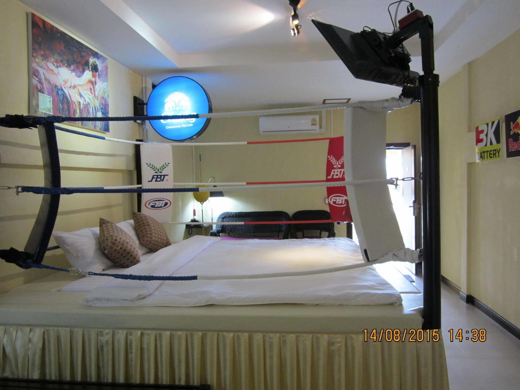 Retro Box Hotel Chumphon Zewnętrze zdjęcie