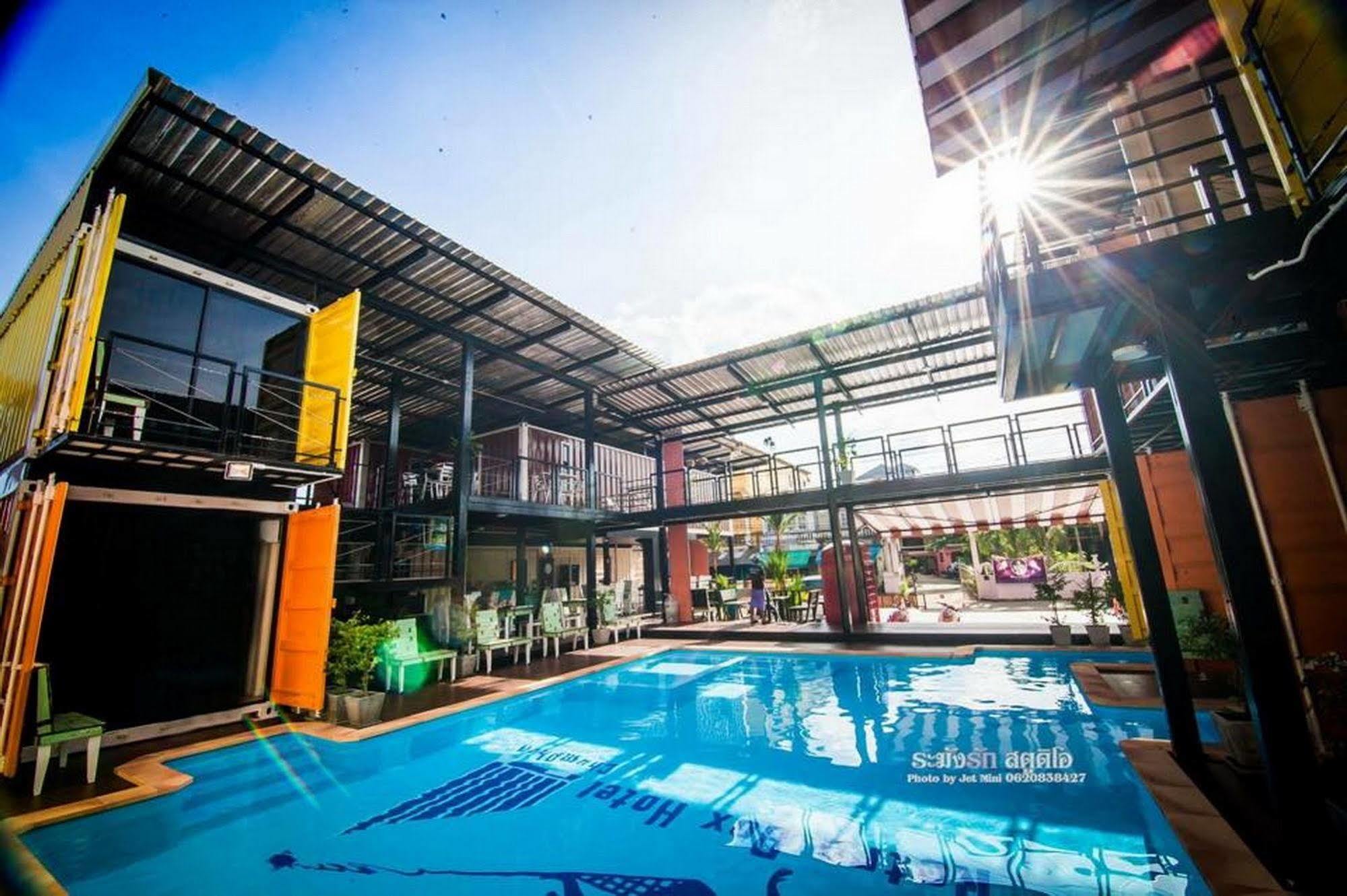 Retro Box Hotel Chumphon Zewnętrze zdjęcie