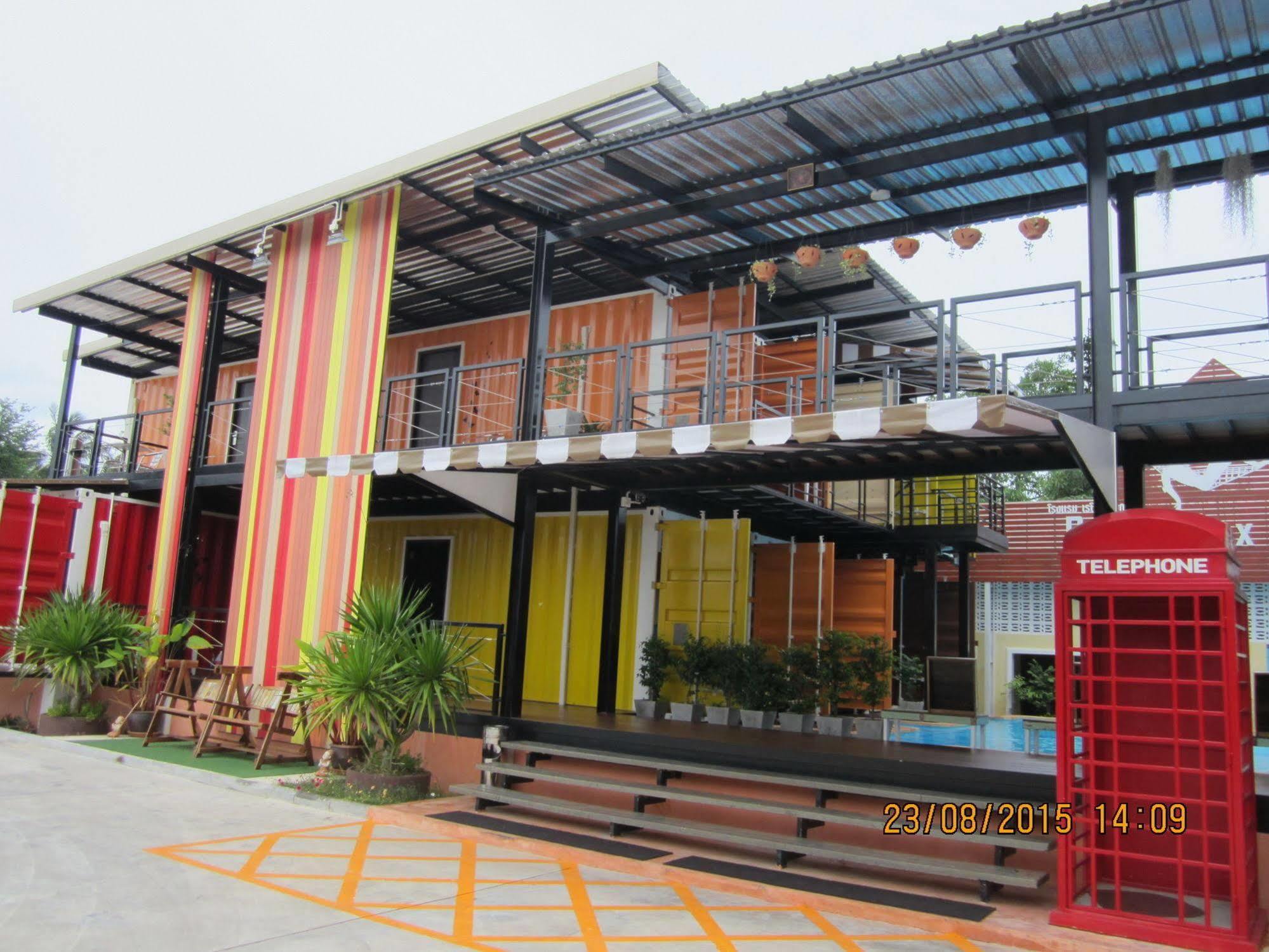 Retro Box Hotel Chumphon Zewnętrze zdjęcie